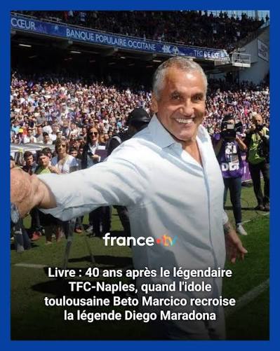 Beto Márcico salue le public du Stadium de Toulouse